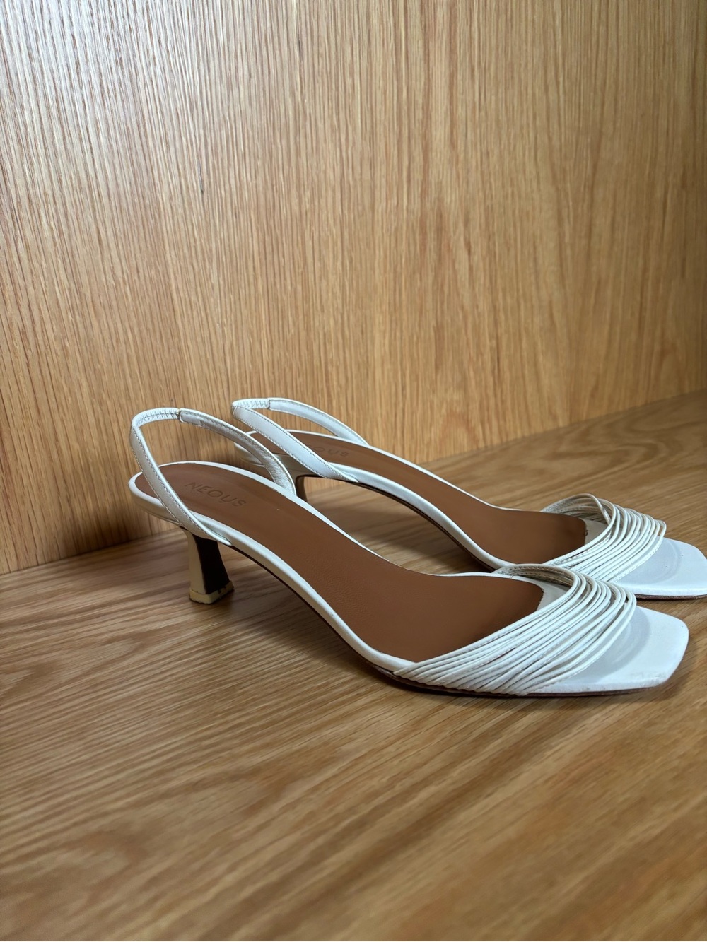 Neous Women's White Slingback Strappy Mid-Heel Sandals - Picture 3 of 5